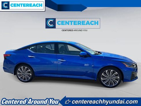 Used 2025 Nissan Altima 2.5 SL FWD image 4