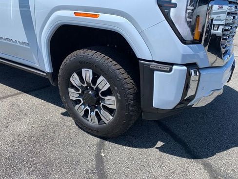 New 2026 GMC Sierra 2500 Denali w/ Denali Reserve Package AWD/4WD image 5