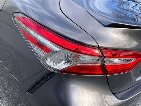 Used 2019 Toyota Camry SE image 29