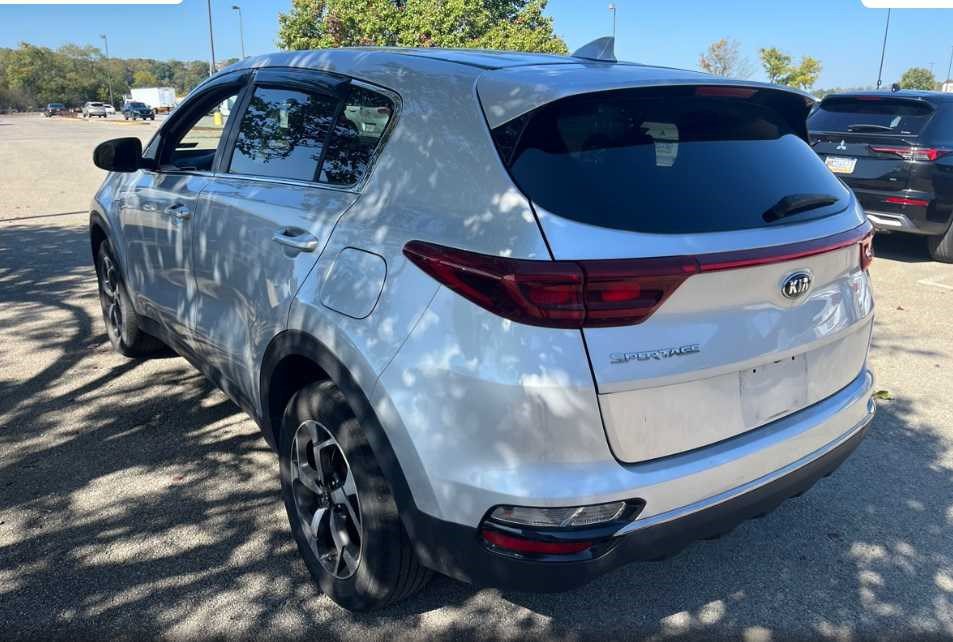 Used 2020 Kia Sportage LX AWD/4WD image 2
