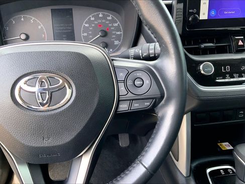 Used 2023 Toyota Corolla Cross LE image 23