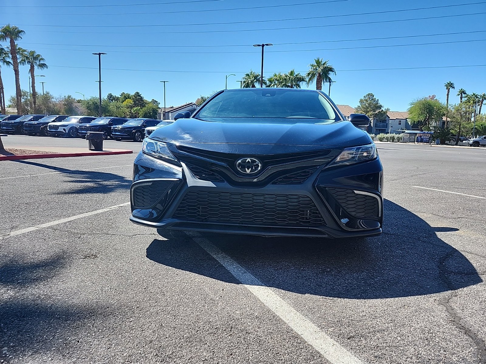 Used 2023 Toyota Camry SE w/ Audio Upgrade Package FWD image 4