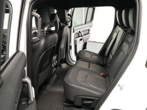Used 2023 Land Rover Defender 130 X-Dynamic SE AWD/4WD image 49