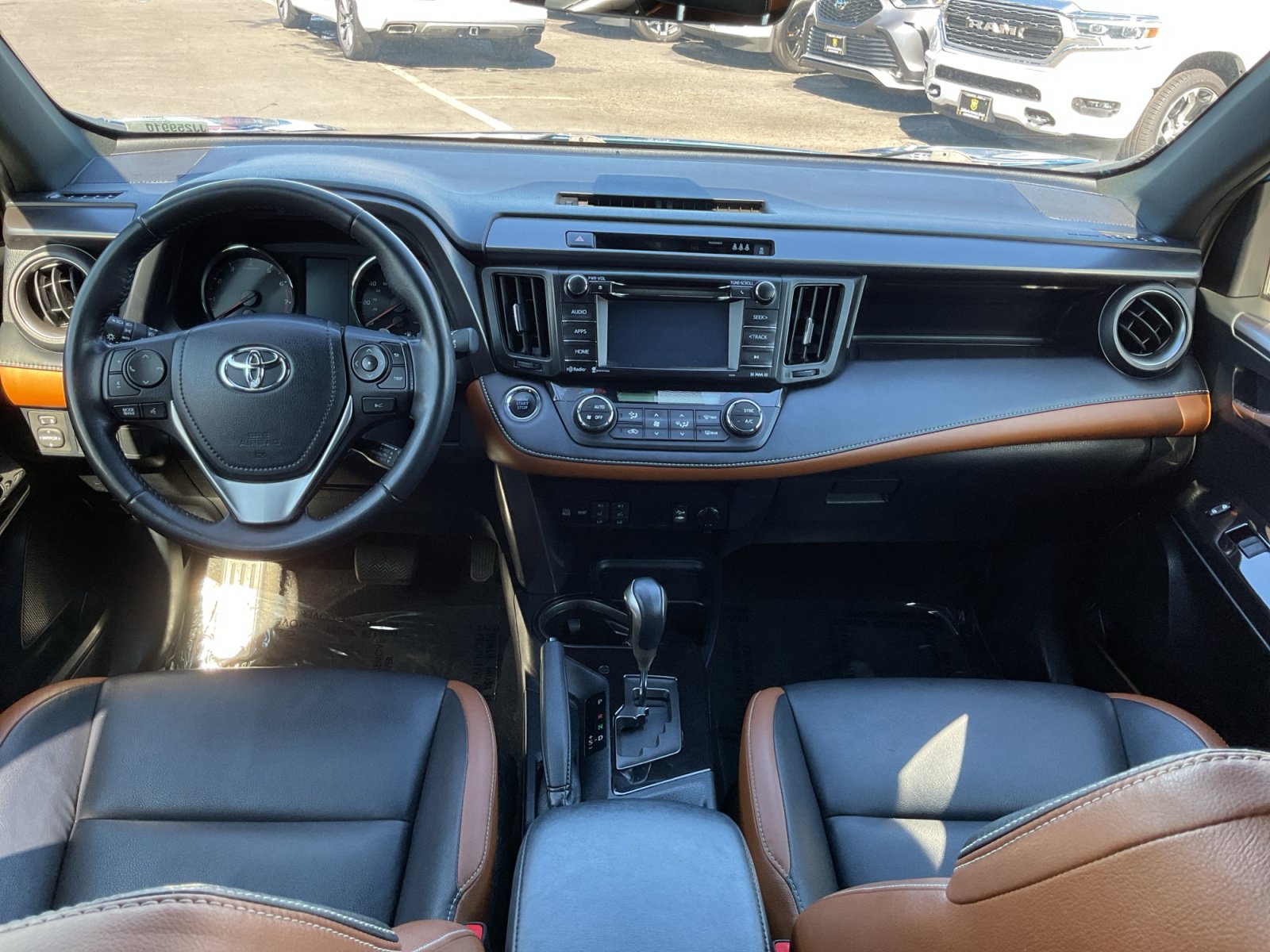 Used 2018 Toyota RAV4 SE w/ Power Extra Value Package AWD/4WD image 15
