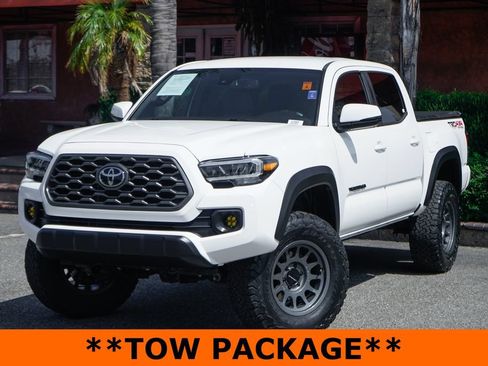 Used 2021 Toyota Tacoma TRD Off-Road w/ Technology Package AWD/4WD image 4