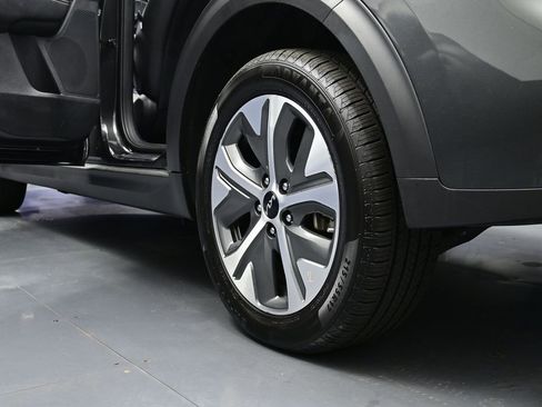 Used 2022 Kia Niro EX w/ Cold Weather Package image 25