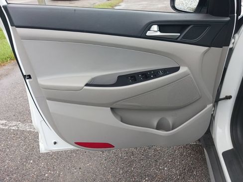 Used 2021 Hyundai Tucson SEL w/ Cargo Package FWD image 11