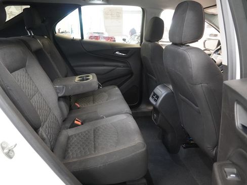 Used 2018 Chevrolet Equinox LT FWD image 31