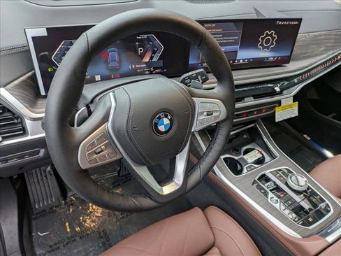 New 2026 BMW X7 xDrive40i w/ Executive Package image 3