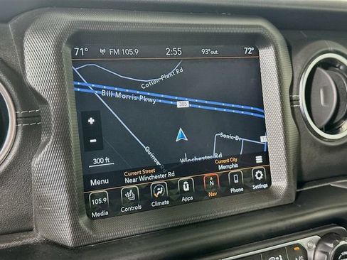 Used 2021 Jeep Wrangler Unlimited Sahara w/ Cold Weather Group AWD/4WD image 16