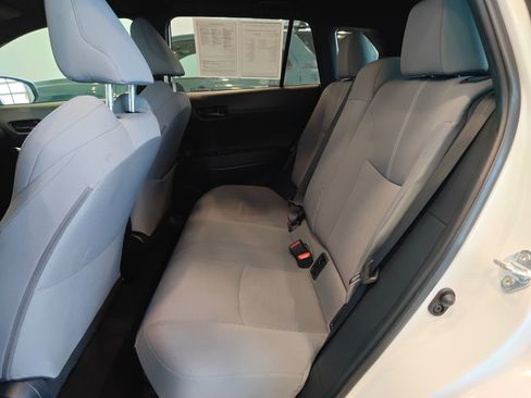 Used 2024 Toyota Corolla Cross SE image 11