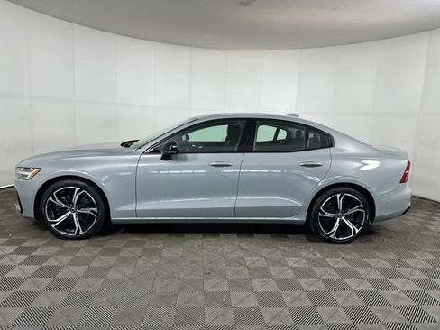 Used 2024 Volvo S60 B5 Plus image 6