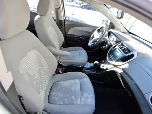 Used 2017 Chevrolet Sonic LT image 18