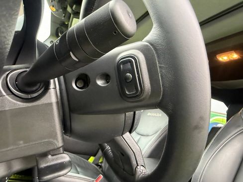 Used 2017 Jeep Wrangler Unlimited Sahara w/ Dual Top Group AWD/4WD image 18