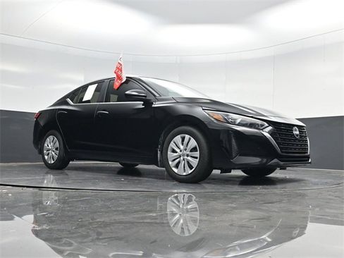 Used 2025 Nissan Sentra S image 47