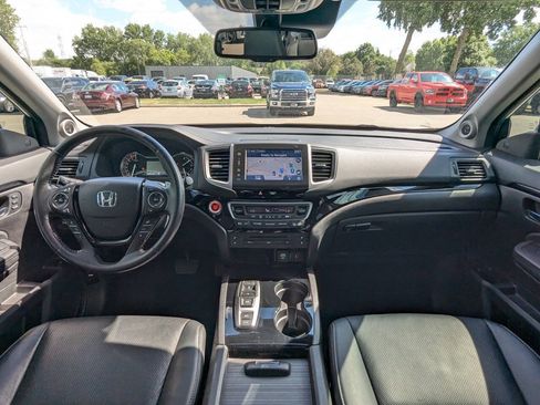 Used 2016 Honda Pilot Elite image 3