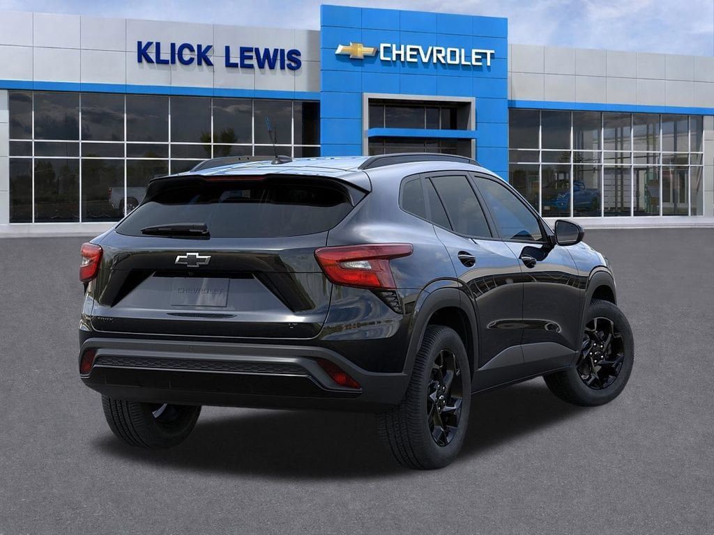New 2026 Chevrolet Trax LT w/ Driver Confidence Package FWD image 4