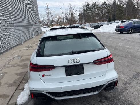 Used 2025 Audi RS 6 performance image 35