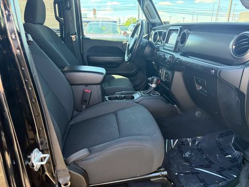 Used 2019 Jeep Wrangler Unlimited Sport S AWD/4WD image 15