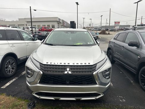 Used 2023 Mitsubishi Eclipse Cross SE image 8