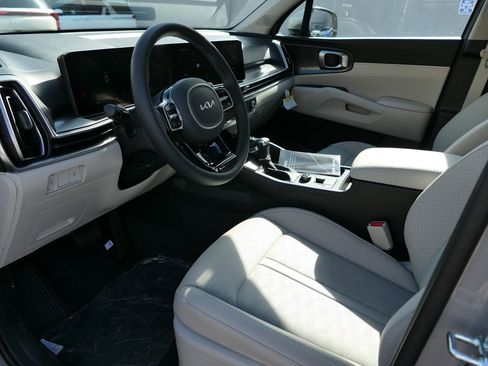 New 2025 Kia Sorento S w/ Panoramic Sunroof Package image 9