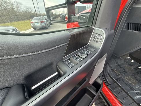 Used 2023 Ford F350 Lariat w/ Lariat Ultimate Package image 13