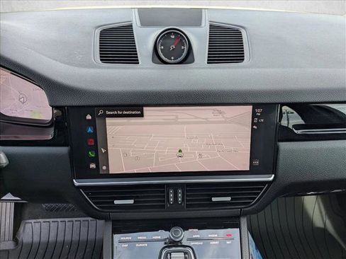 Used 2022 Porsche Cayenne image 15