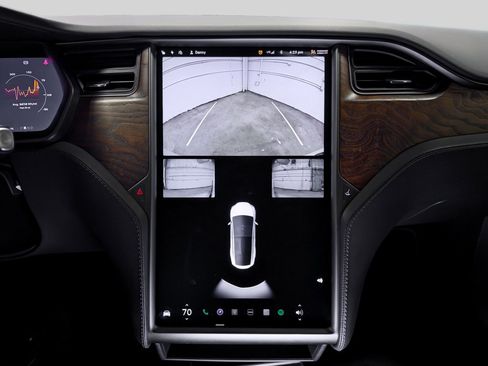 Used 2020 Tesla Model X Long Range image 16