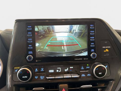 Used 2021 Toyota Highlander XSE image 22
