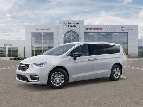 New 2026 Chrysler Pacifica Select FWD image 2