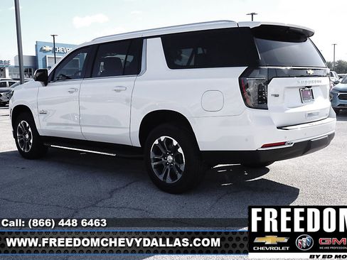 New 2026 Chevrolet Suburban LT w/ Comfort Package image 5