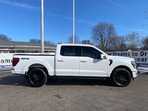 Used 2024 Ford F150 Lariat image 2