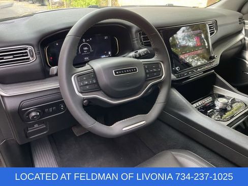 Used 2023 Jeep Wagoneer Series III w/ Preferred Equipment Group image 10