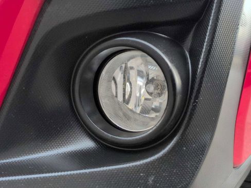 Used 2020 Subaru Crosstrek 2.0i Premium image 11