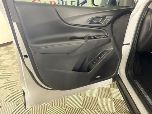 Used 2023 Chevrolet Equinox Premier image 10