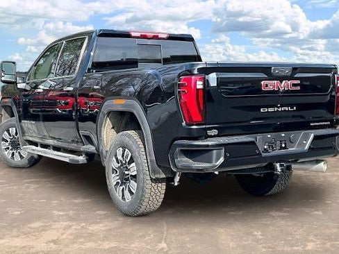 New 2026 GMC Sierra 2500 Denali w/ Technology Package AWD/4WD image 3