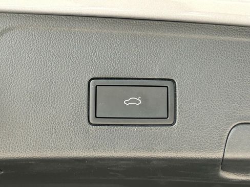 Used 2024 Volkswagen Atlas Cross Sport SEL Premium R-Line image 54