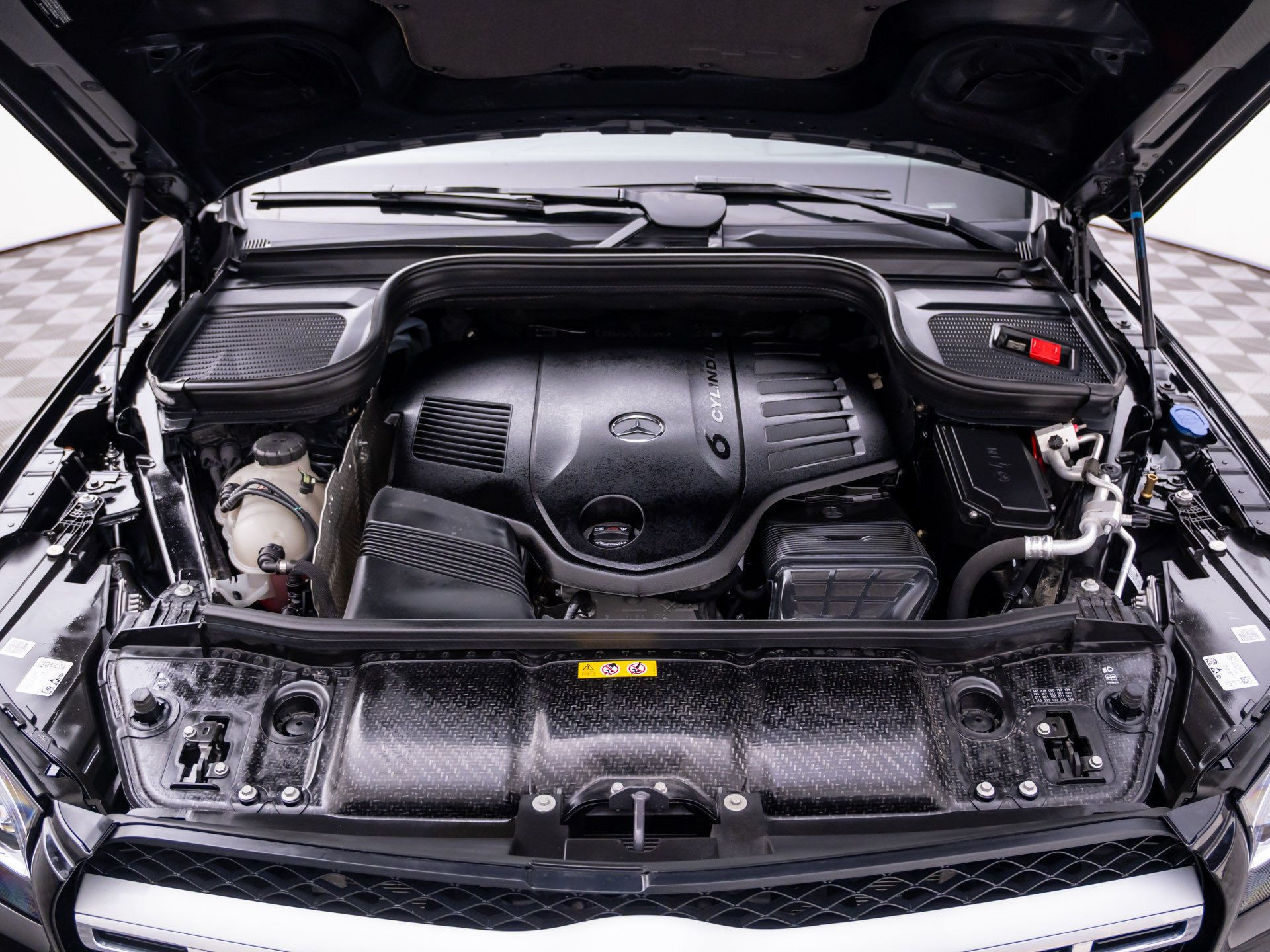 Used 2023 Mercedes-Benz GLS 450 4MATIC image 33