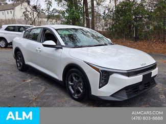 Used 2025 Kia K4 LXS video 1