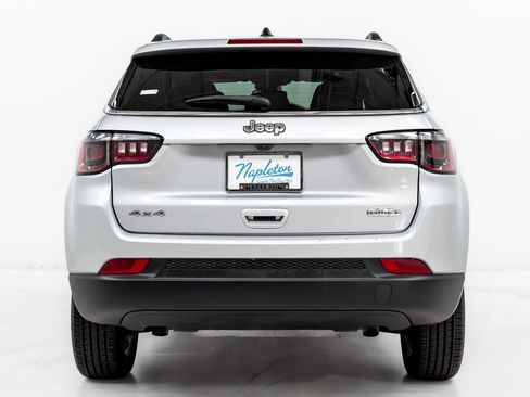Used 2024 Jeep Compass Latitude AWD/4WD image 28