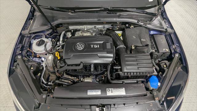 Used 2017 Volkswagen Golf S AWD/4WD image 31