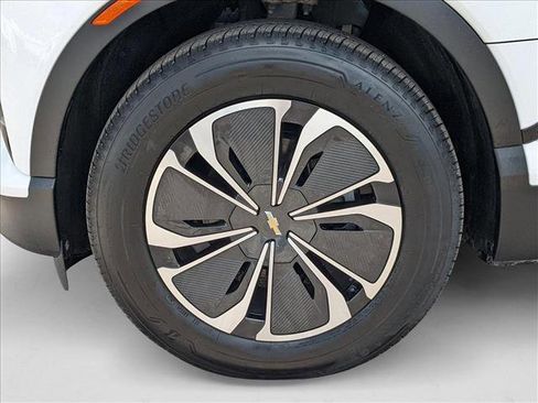 New 2025 Chevrolet Blazer EV LT image 9