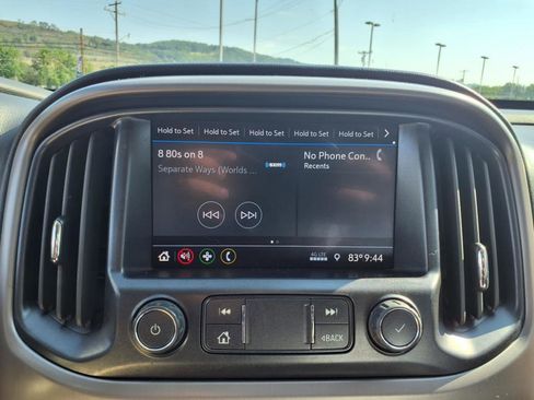 Used 2022 GMC Canyon AT4 w/ Trailering Package image 19