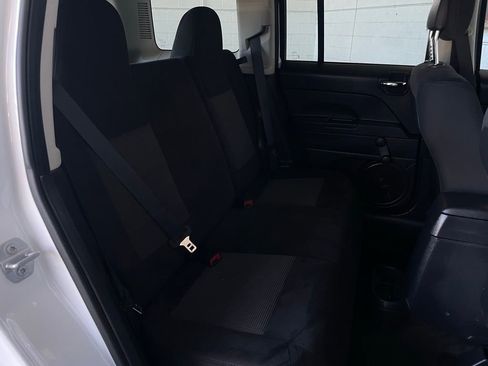 Used 2017 Jeep Patriot Sport image 16