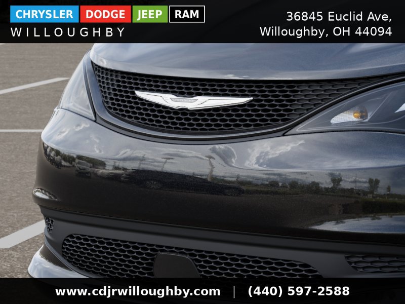 New 2027 Chrysler Pacifica LX FWD image 13