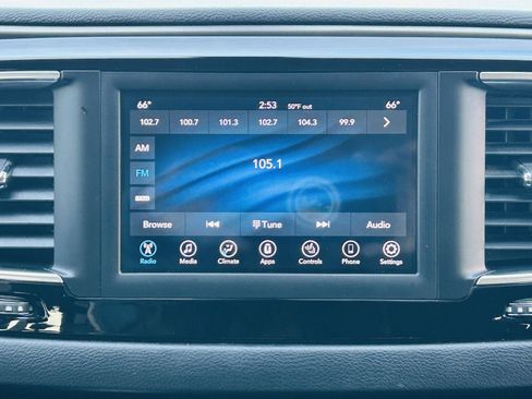 Used 2020 Chrysler Pacifica Touring w/ Cold Weather Group image 19