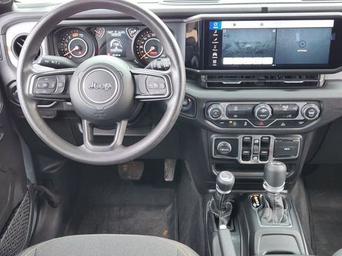 Certified 2025 Jeep Wrangler Sport image 25