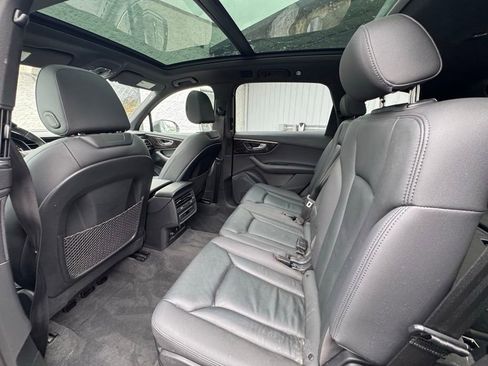 Used 2021 Audi Q7 3.0T Premium image 9