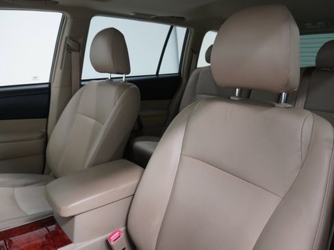 Used 2013 Toyota Highlander Limited image 11