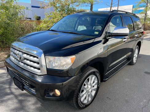 Used 2011 Toyota Sequoia Platinum image 2